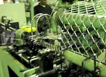 拉絲鍍鋅織網(wǎng)生產(chǎn)線